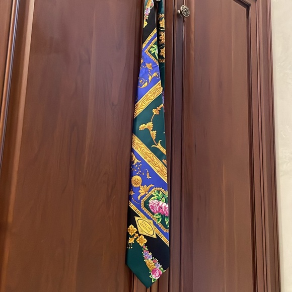 Versace men’s tie - Picture 2 of 5